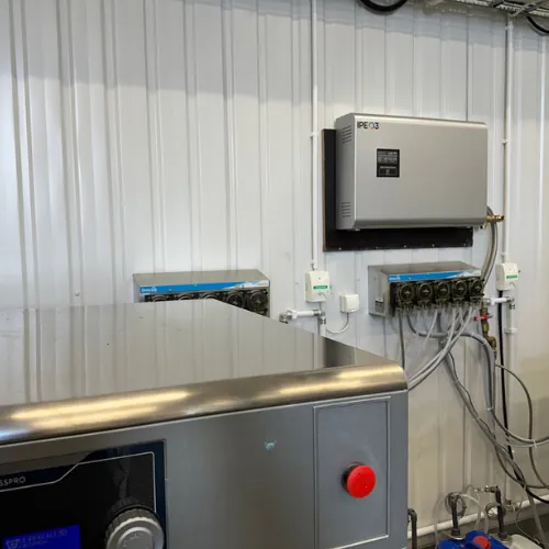 IPE O3 otsonijärjestelmä liitettynä pesukoneen vesilinjaan